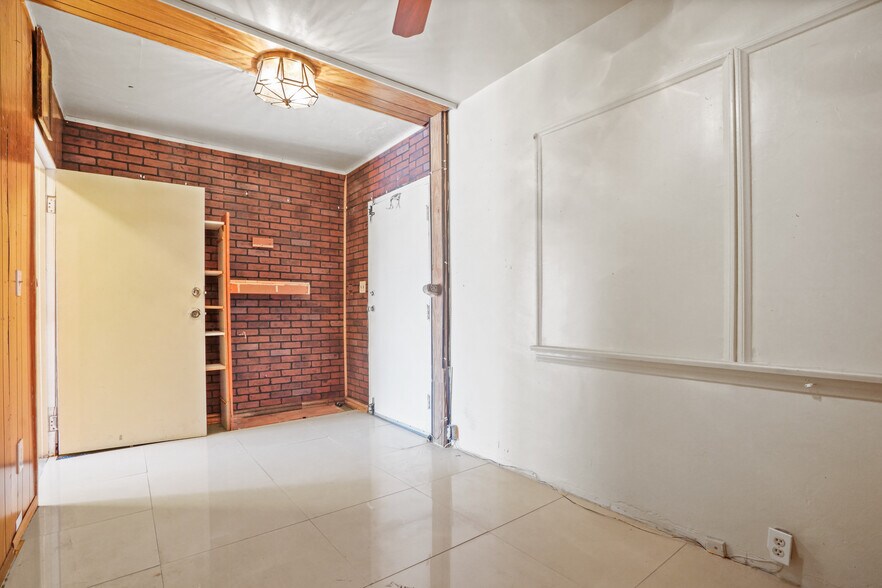 More Photos Of 1108 E 84th Pl, Los Angeles Religious Facility For Sale