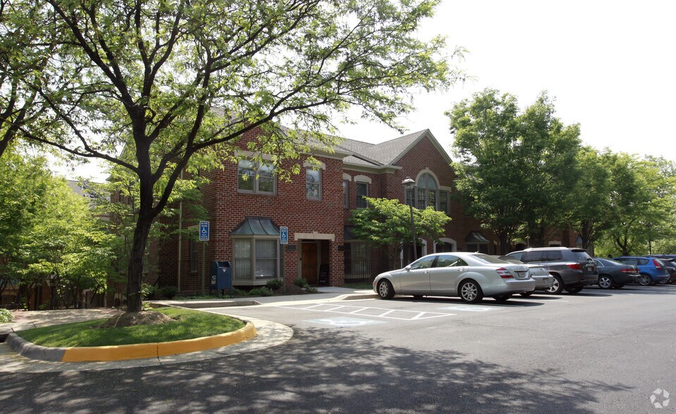 More Photos Of 4200 Evergreen Ln, Annandale Medical For Sale