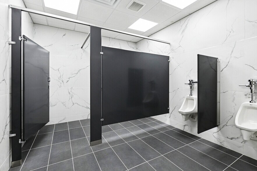 More Photos Of 8411 Parc Pl, Chalmette Office For Sale