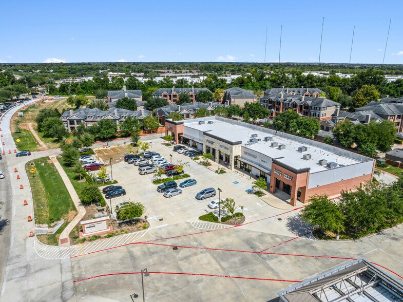 More Photos Of 5822 Sienna Pky, Missouri City Storefront For Sale