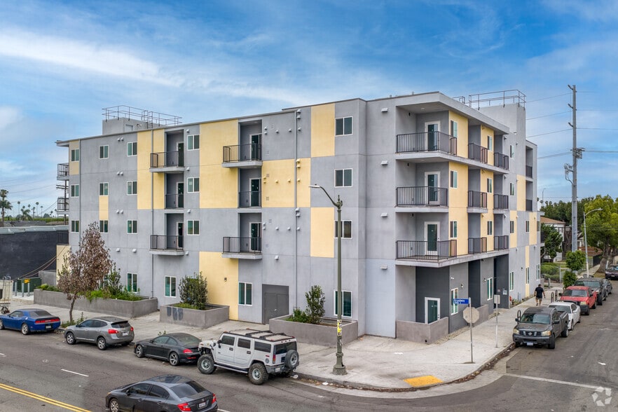 More Photos Of 300 W 60th St, Los Angeles Apartments For Sale