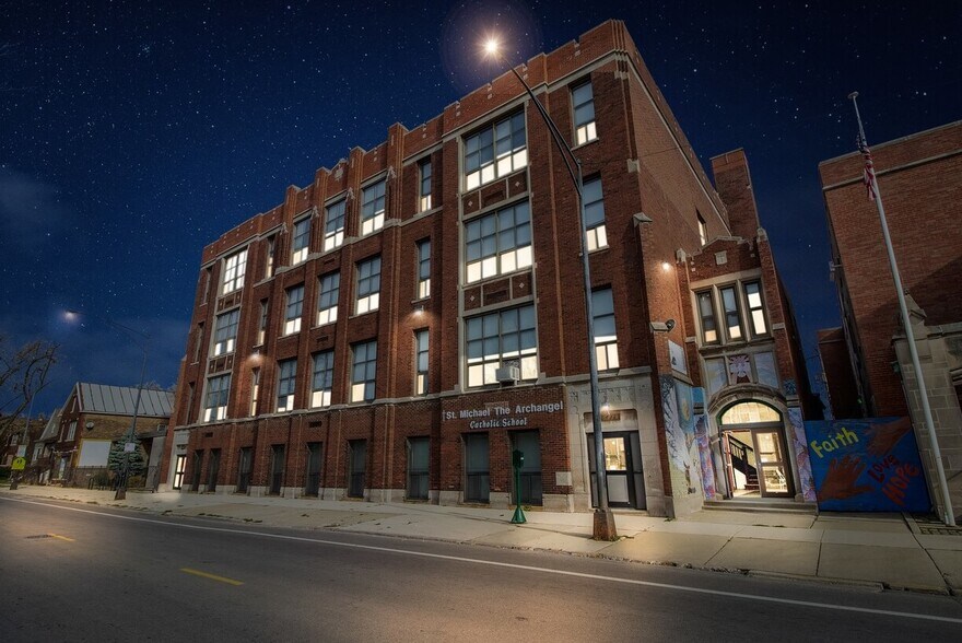 More Photos Of 8231 S South Shore Dr, Chicago Schools For Sale