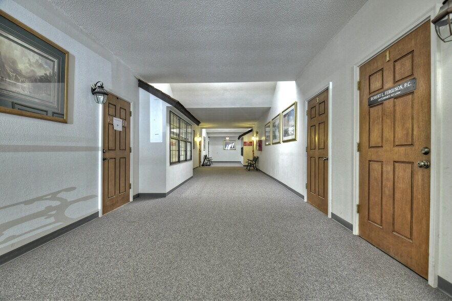 More Photos Of 990 E Main St, Blue Ridge Office For Sale