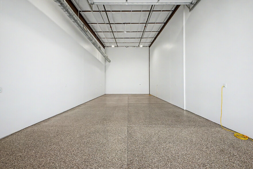 More Photos Of 450 E Willis Rd #71, Chandler Self Storage For Sale