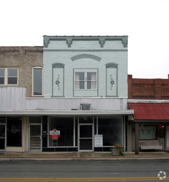 More Photos Of 305 Main St, Sheridan Storefront Retail Residential For Lease