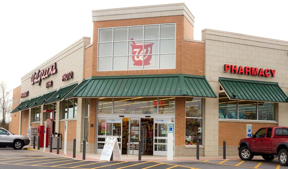 More Photos Of 225-243 King St, Northampton Unknown For Lease