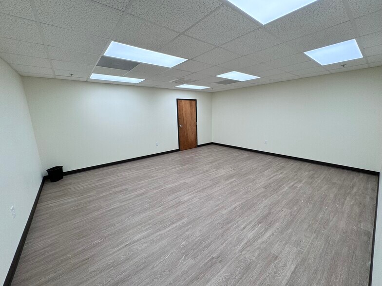 More Photos Of 655 10th St, Cedartown Warehouse For Sale