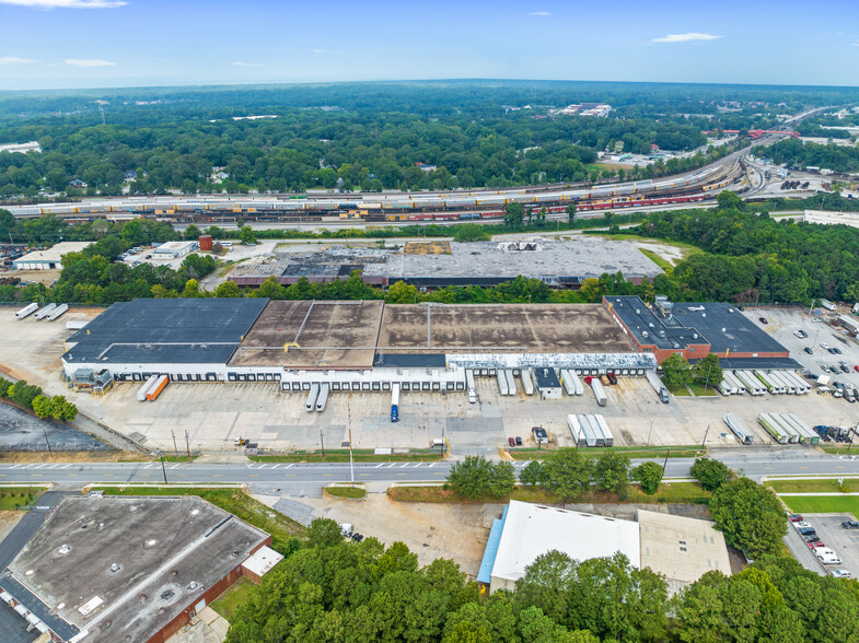 Primary Photo Of 1239 Oakleigh Dr, East Point Refrigeration Cold Storage For Lease