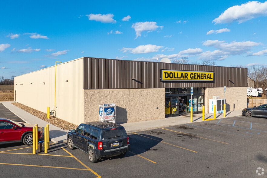 Primary Photo Of 4664 York Rd, New Oxford General Retail For Sale