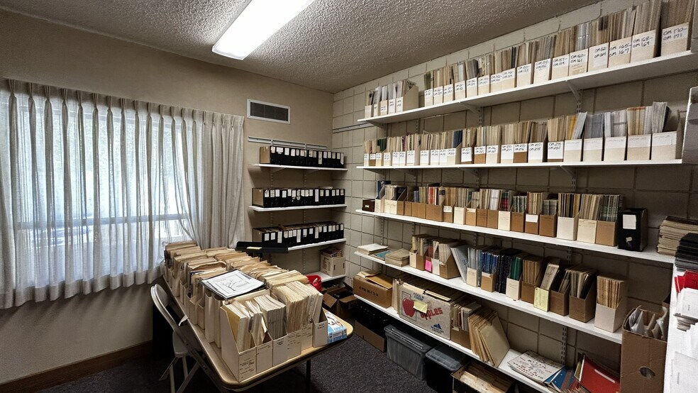 More Photos Of 11315 White Oak Ave, Granada Hills Specialty For Sale