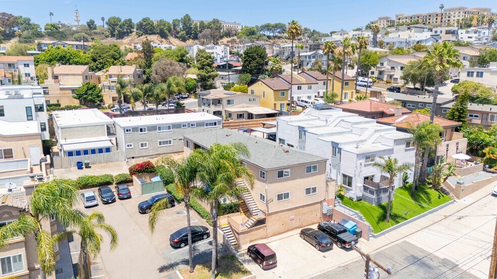Primary Photo Of 5752-5758 Riley St, San Diego Apartments For Sale