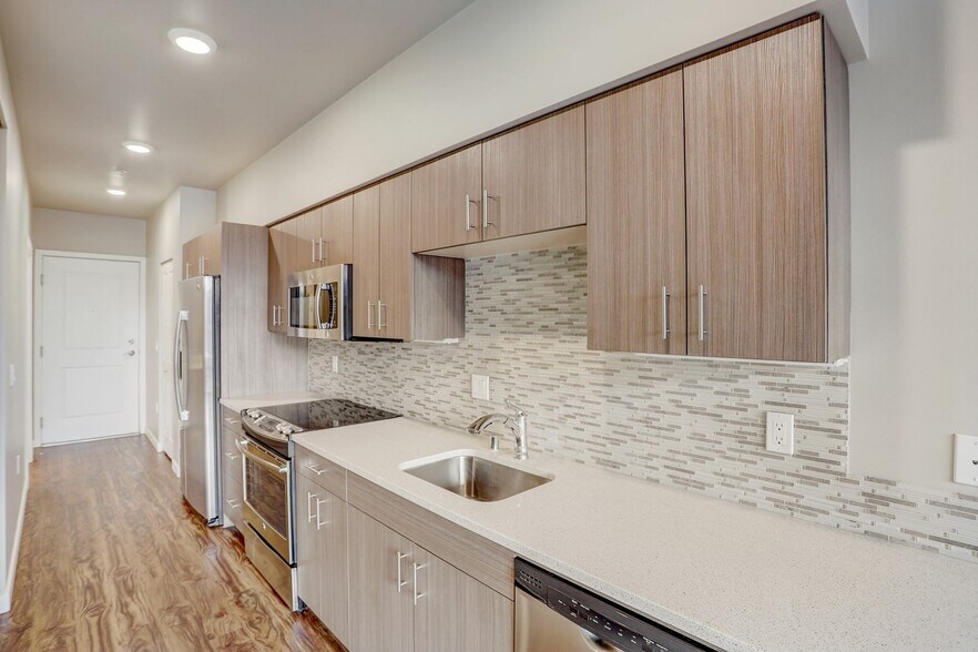 More Photos Of 954 E Union St, Seattle Apartments For Lease