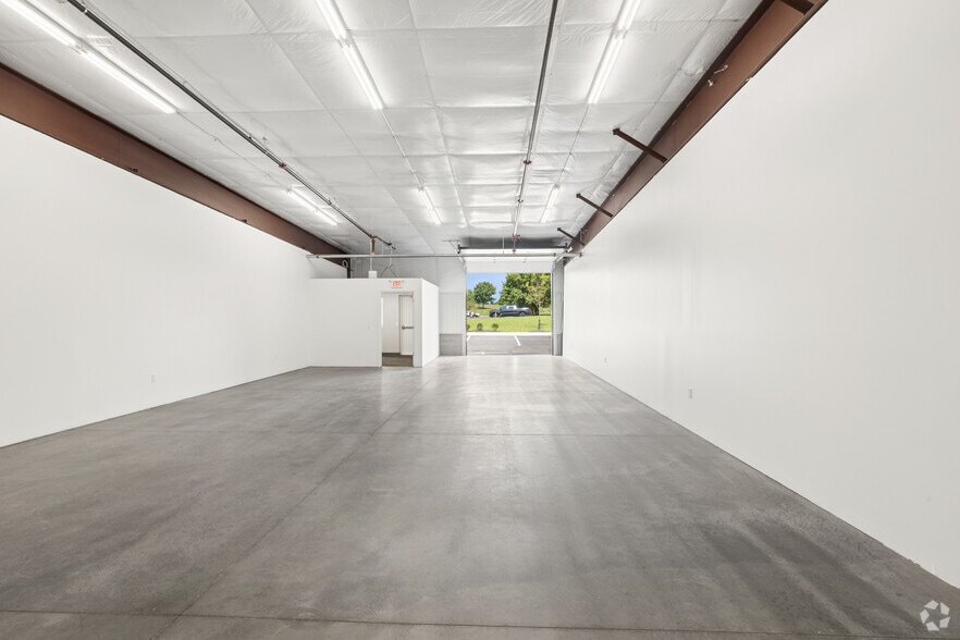 More Photos Of 130 Christopher Ln, Harleysville Warehouse For Lease