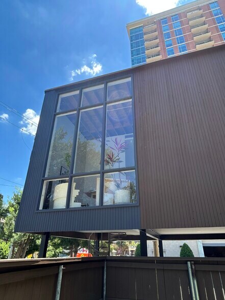 More Photos Of 4916 Kelvin Dr, Houston Freestanding For Lease