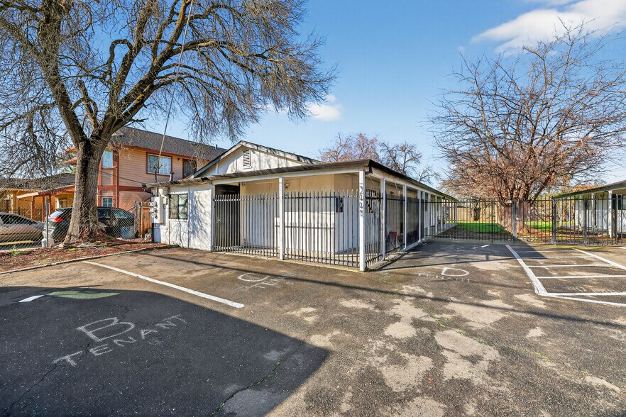 More Photos Of , Sacramento Multifamily For Sale