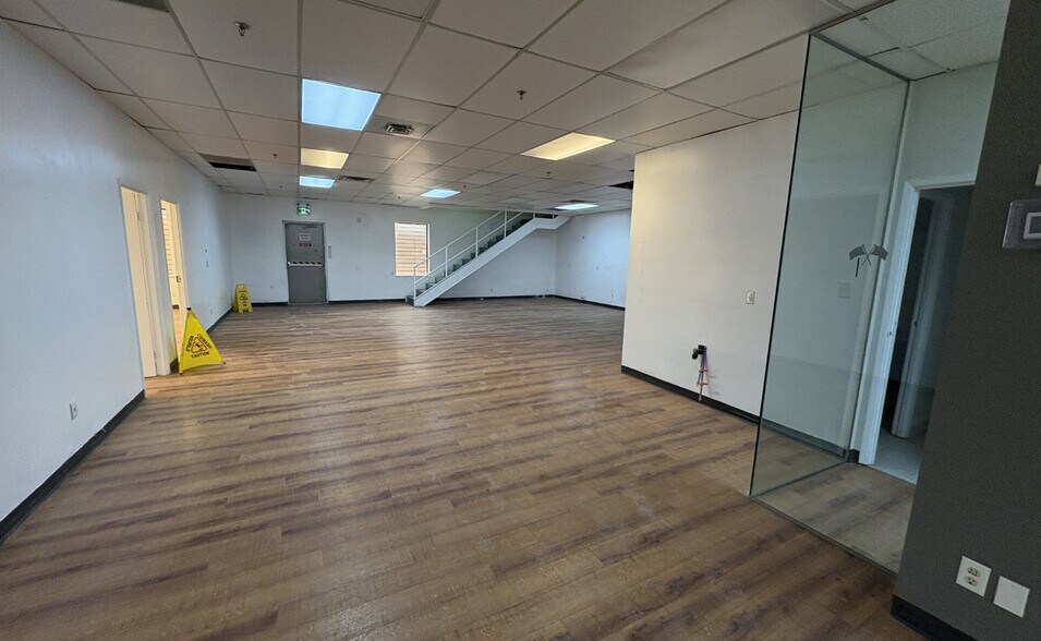 More Photos Of 3475 14th Ave, Markham Service For Lease