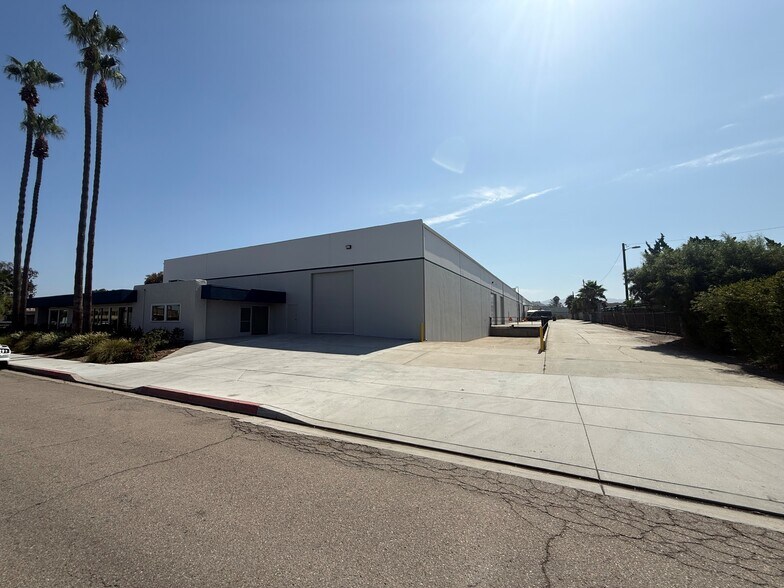 More Photos Of 1545-1575 Pioneer Way, El Cajon Warehouse For Lease