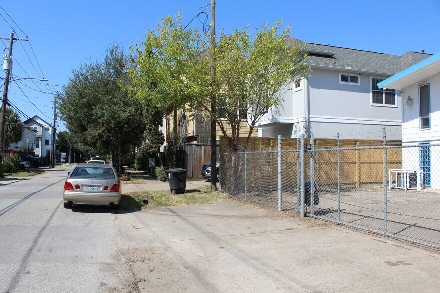 More Photos Of 5818 Kansas St, Houston Warehouse For Sale