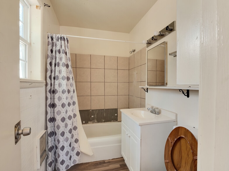 More Photos Of , Hamilton Multifamily For Sale