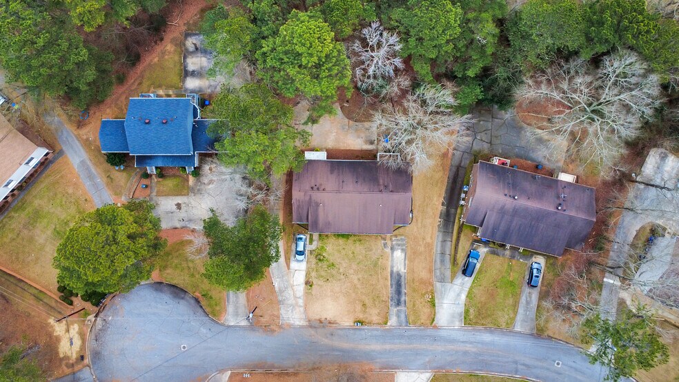 More Photos Of 145 Hunters Ln, Fayetteville Multifamily For Sale
