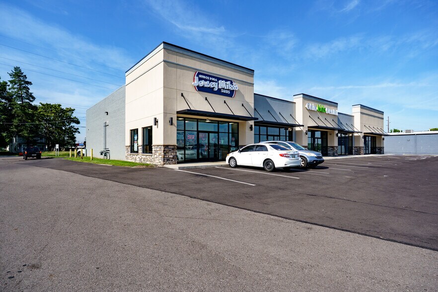 More Photos Of 1406 W 1st St, Springfield Storefront For Lease