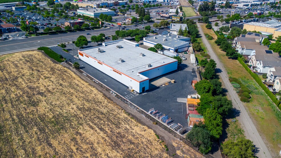 More Photos Of 3939 E Hammer Ln, Stockton Freestanding For Sale