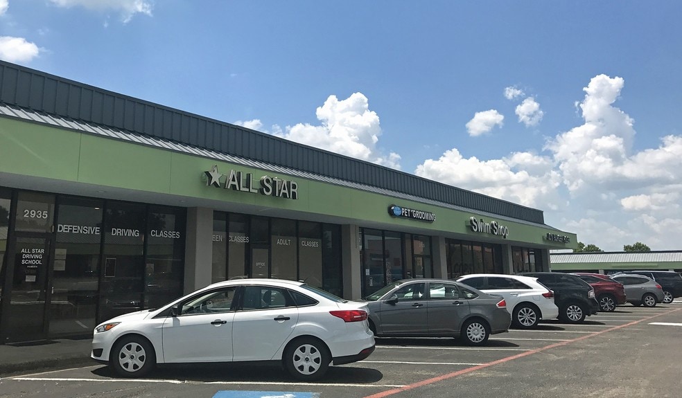 More Photos Of 2963-3055 W 15th St, Plano Unknown For Lease