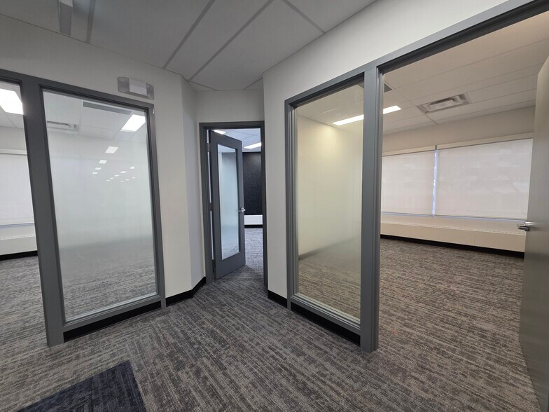 More Photos Of 10050 112 St NW, Edmonton Office For Lease