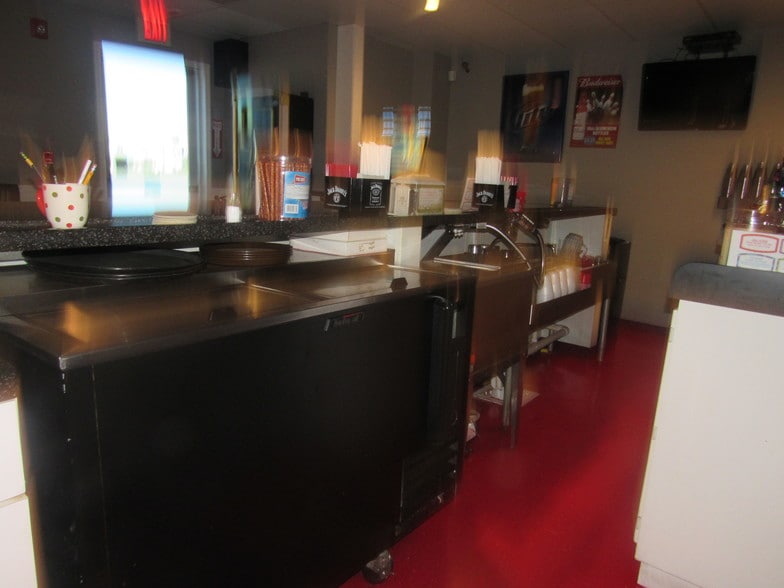 More Photos Of 1103 S Central Ave, Laurel Bowling Alley For Sale