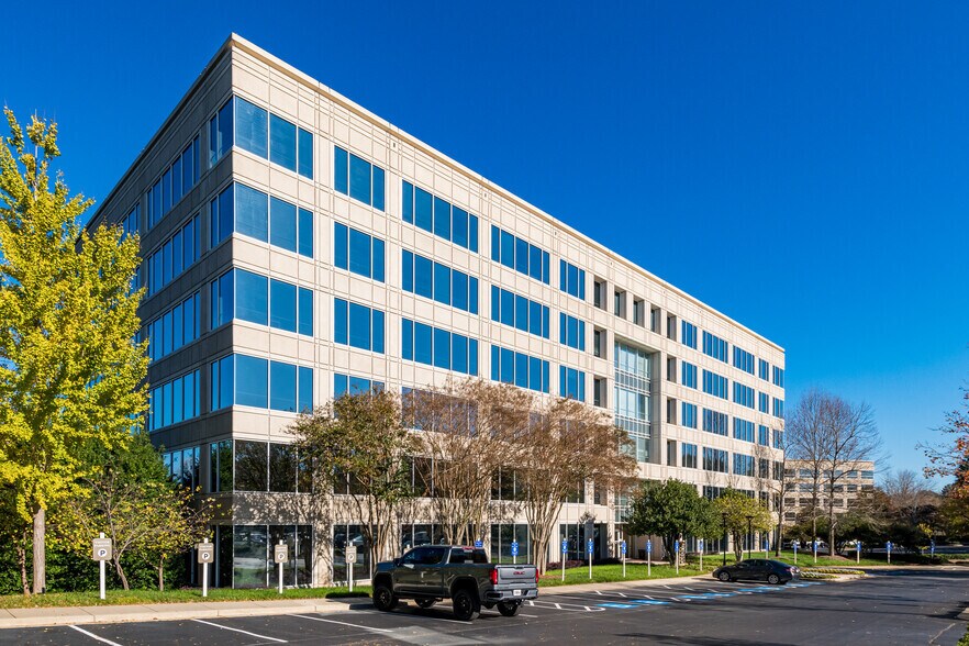 More Photos Of 2500 Northwinds Pky, Alpharetta Office For Lease