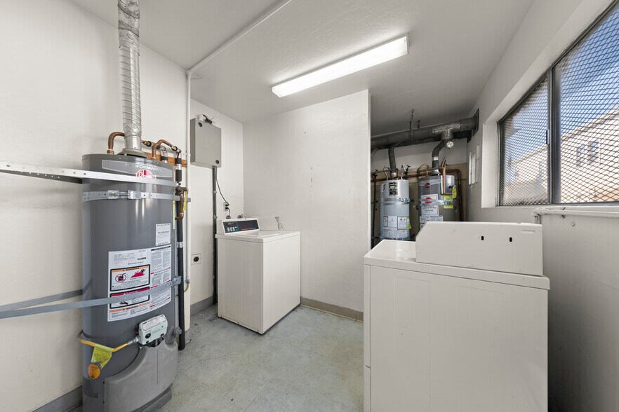 More Photos Of 2216 E 23rd St, Oakland Apartments For Sale