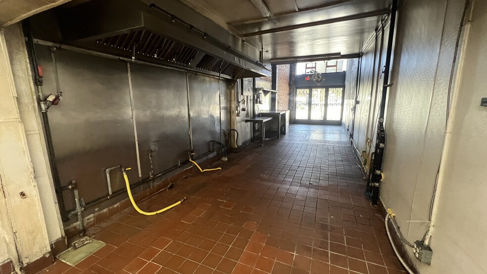 More Photos Of 532 Lake Park Ave, Oakland Restaurant For Lease