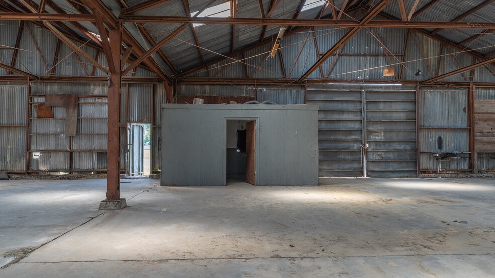 More Photos Of 134 Castleberry st, Pelham Warehouse For Sale