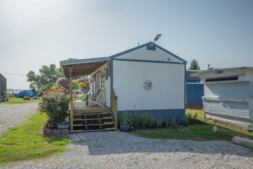 More Photos Of 64487 E 254 Loop, Grove Specialty For Sale