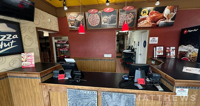 More Photos Of 5202 Whitsett Ave, Valley Village Fast Food For Lease