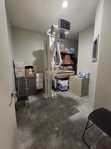 More Photos Of 4219-4221 S Alameda St, Los Angeles Office For Lease