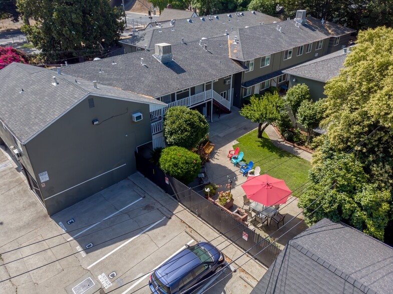 More Photos Of 2811 F St, Sacramento Apartments For Sale