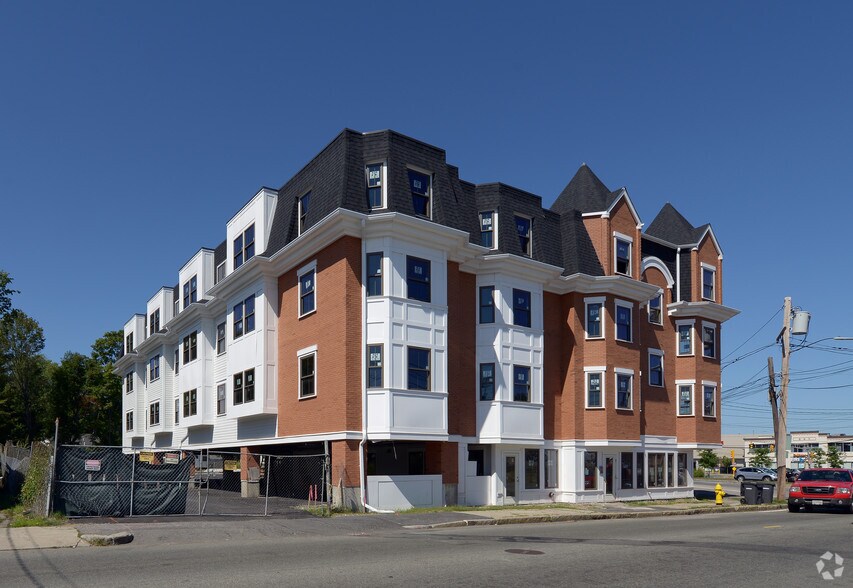 321325 Washington St, Dedham, MA 02026 MultiFamily For Lease