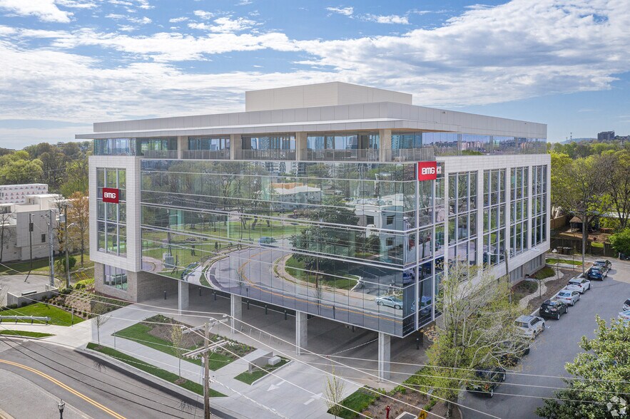 More Photos Of 1 Music Cir S, Nashville Office For Lease
