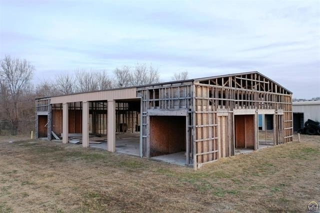 More Photos Of 3201 Bates Rd, Topeka Industrial For Sale