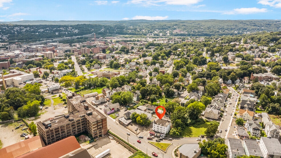 More Photos Of 5 Hill St, Waterbury Apartments For Sale