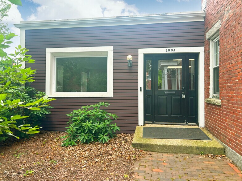 More Photos Of 100A Middle St, Manchester Office For Sale