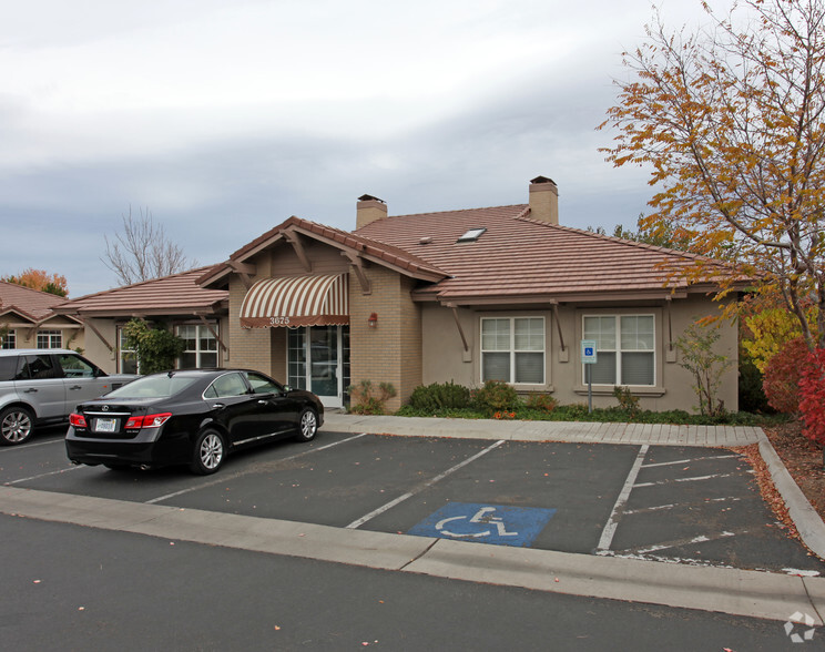 Primary Photo Of 3675 Lakeside Dr, Reno Office For Lease