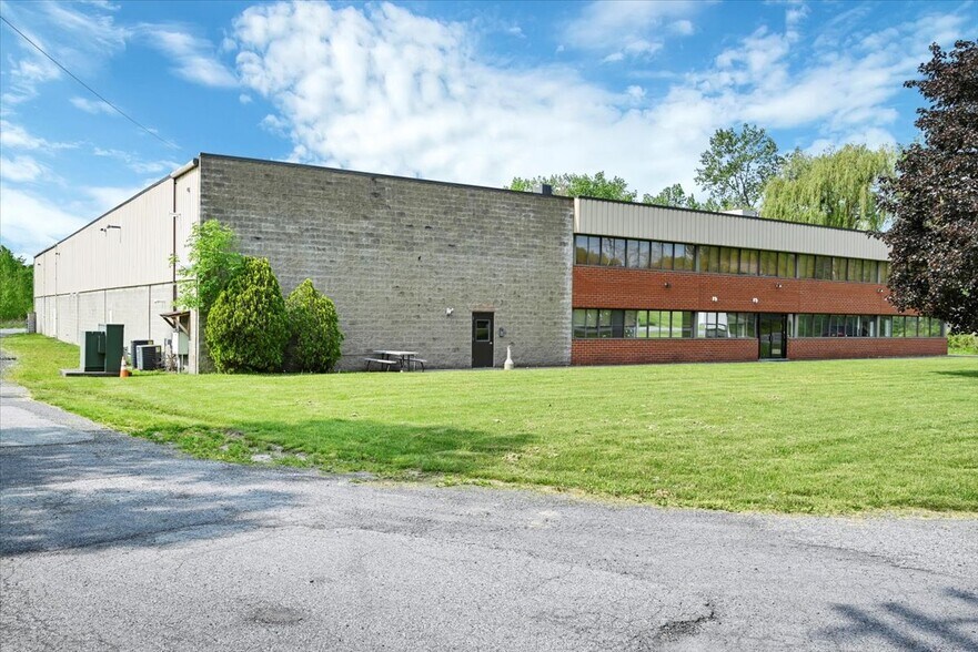 More Photos Of 50 Jeanne Dr, Newburgh Service For Lease