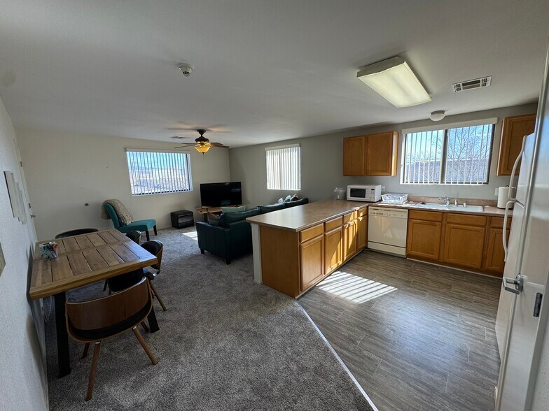 More Photos Of 1642 Carse Dr, Boulder City Warehouse For Sale