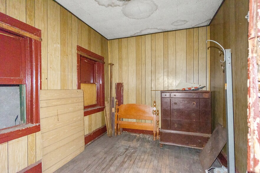 More Photos Of 2111 Germantown Ave, Philadelphia Bar For Sale