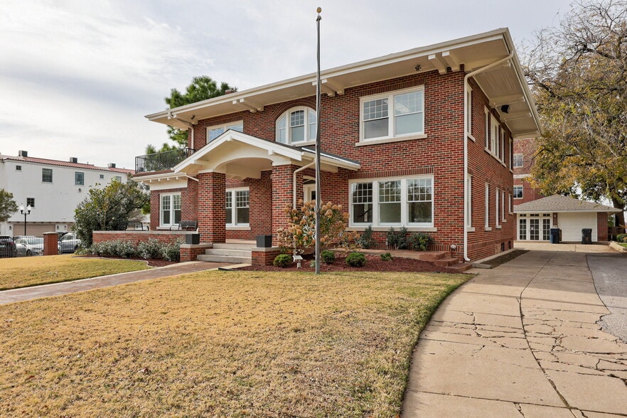 More Photos Of 1319 N Classen Dr, Oklahoma City Office For Lease