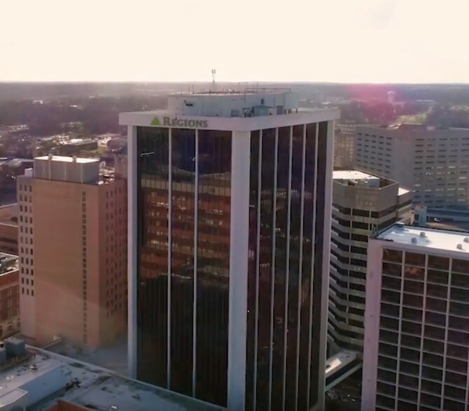 More Photos Of 210 E Capitol St, Jackson Office For Lease