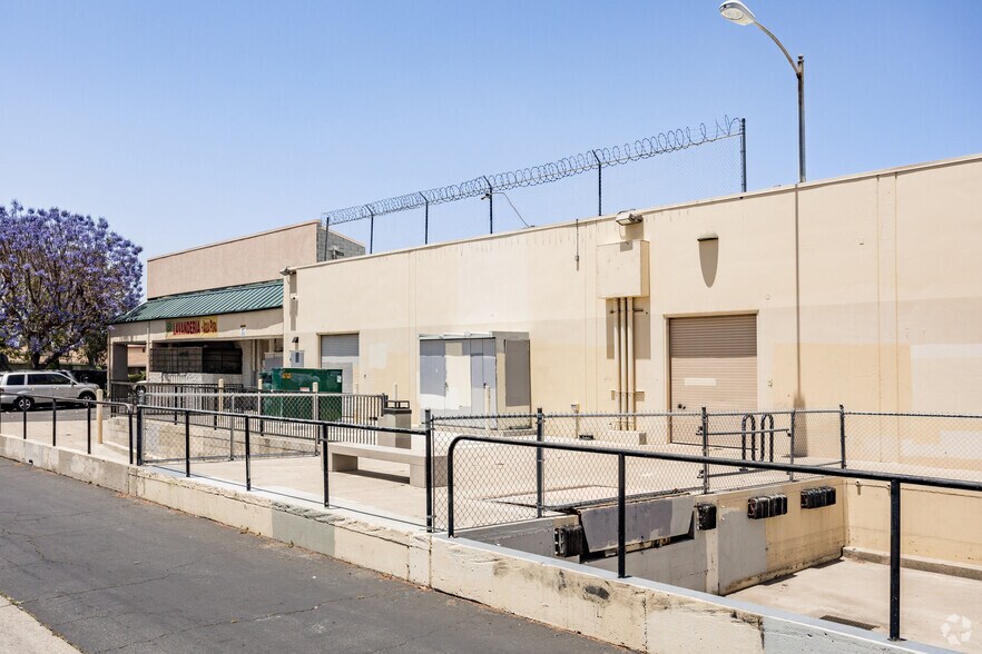 More Photos Of 3150-3170 W Lincoln Ave, Anaheim Freestanding For Lease