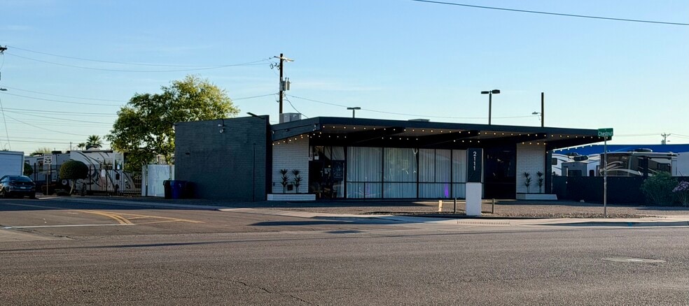 More Photos Of 2111 E Main St, Mesa Freestanding For Sale